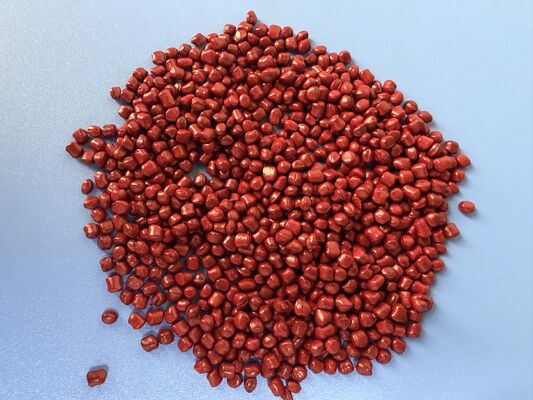 Red color masterbatch is used for plastic coloring, featuring convenient storage and high color strength